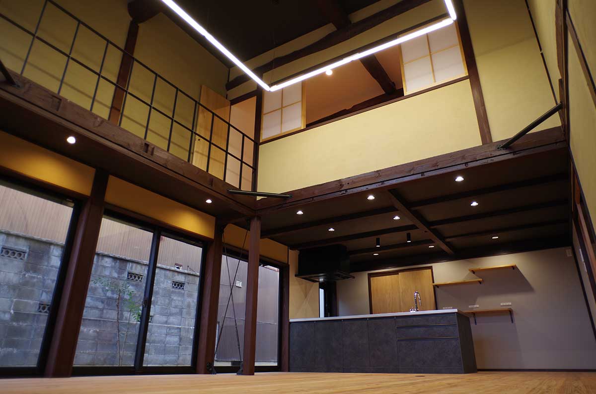 吹き抜けにリノベーション